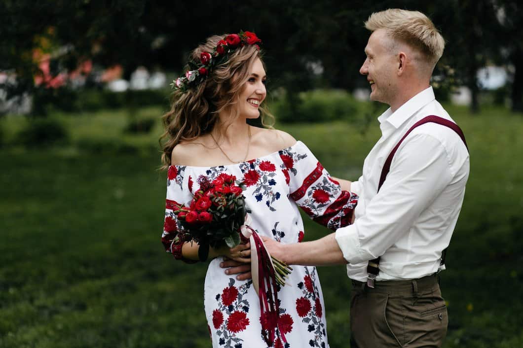 Organizowanie tradycyjnych ślubów i wesel w stylu słowiańskim: jak to robić?