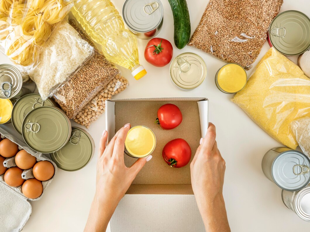 Jak zdrowo i ekonomicznie zaopatrzyć swoją kuchnię, korzystając z dostaw do domu?