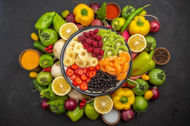 Jak skomponować zdrowe i smaczne dania z sezonowych owoców dostępnych w naszym sklepie online?